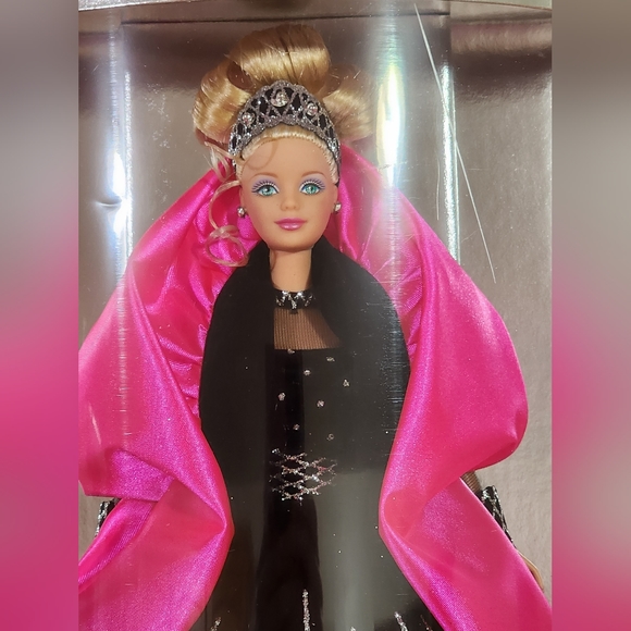 Barbie Other - Happy Holidays Barbie